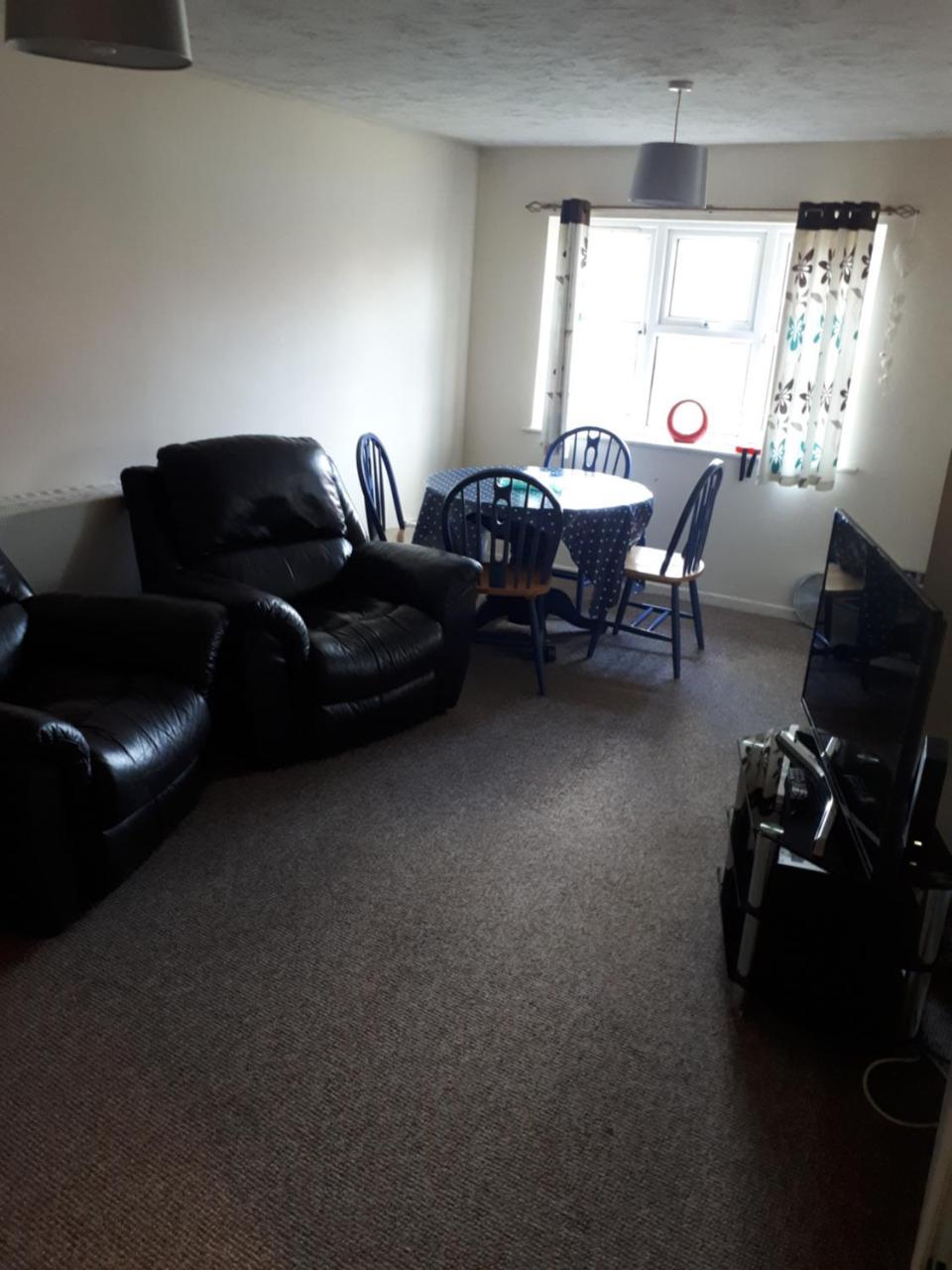 Marvellous Meridian Maisonette Ifield Bagian luar foto